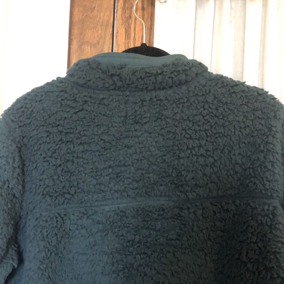 Time and Tru Dark Green Sherpa Pullover - Picture 4 of 7